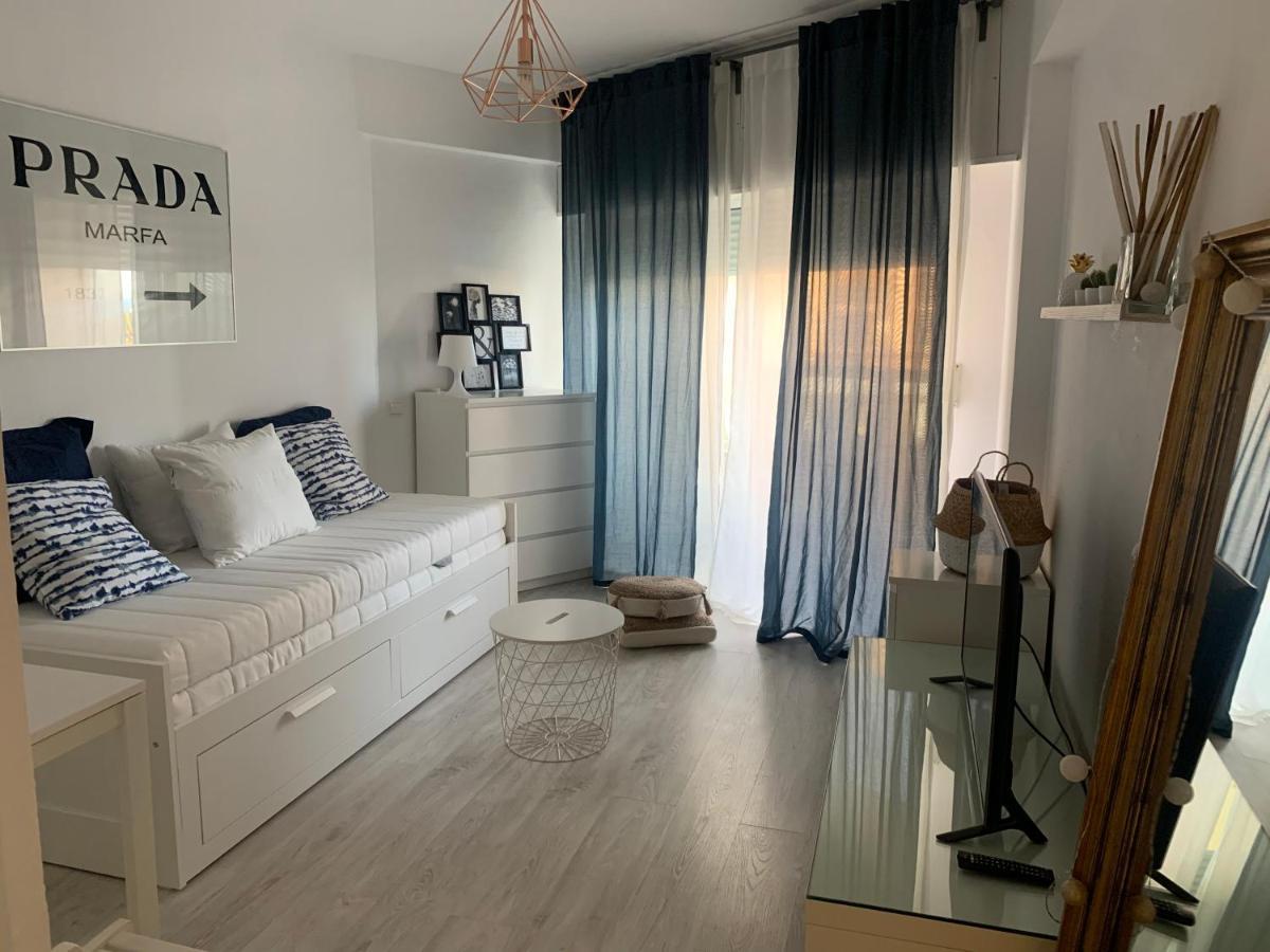 Acogedor Estudio En Primera Linea De Playa Benalmadena Luaran gambar