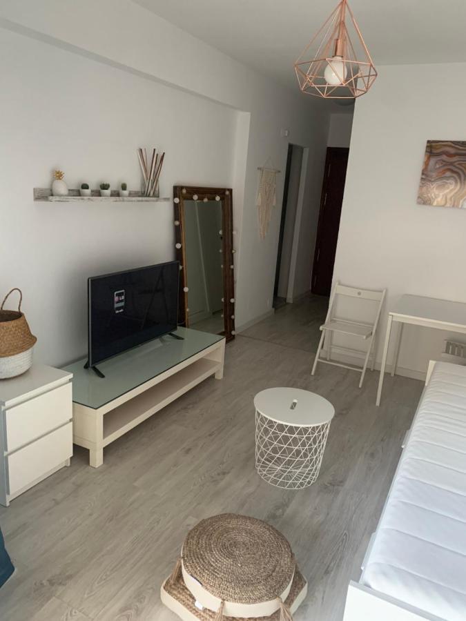 Acogedor Estudio En Primera Linea De Playa Benalmadena Luaran gambar