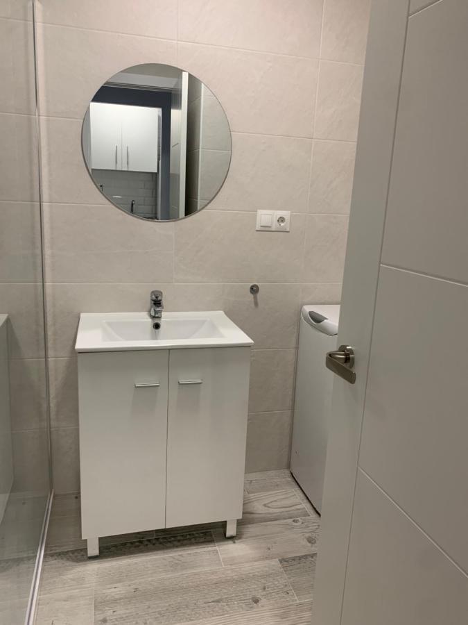Acogedor Estudio En Primera Linea De Playa Benalmadena Luaran gambar